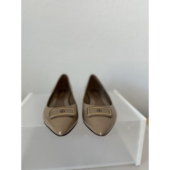 Tory Burch GEORGIA Pointed Toe Flats Almond Flour Beige Patent Leather Size 8.5 - Picture 5 of 9
